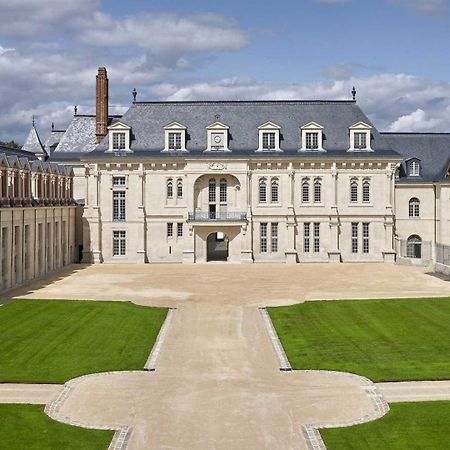 Un Appartement En Centre Ville , A 2 Pas Du Chateau De Villers Cotterets Buitenkant foto