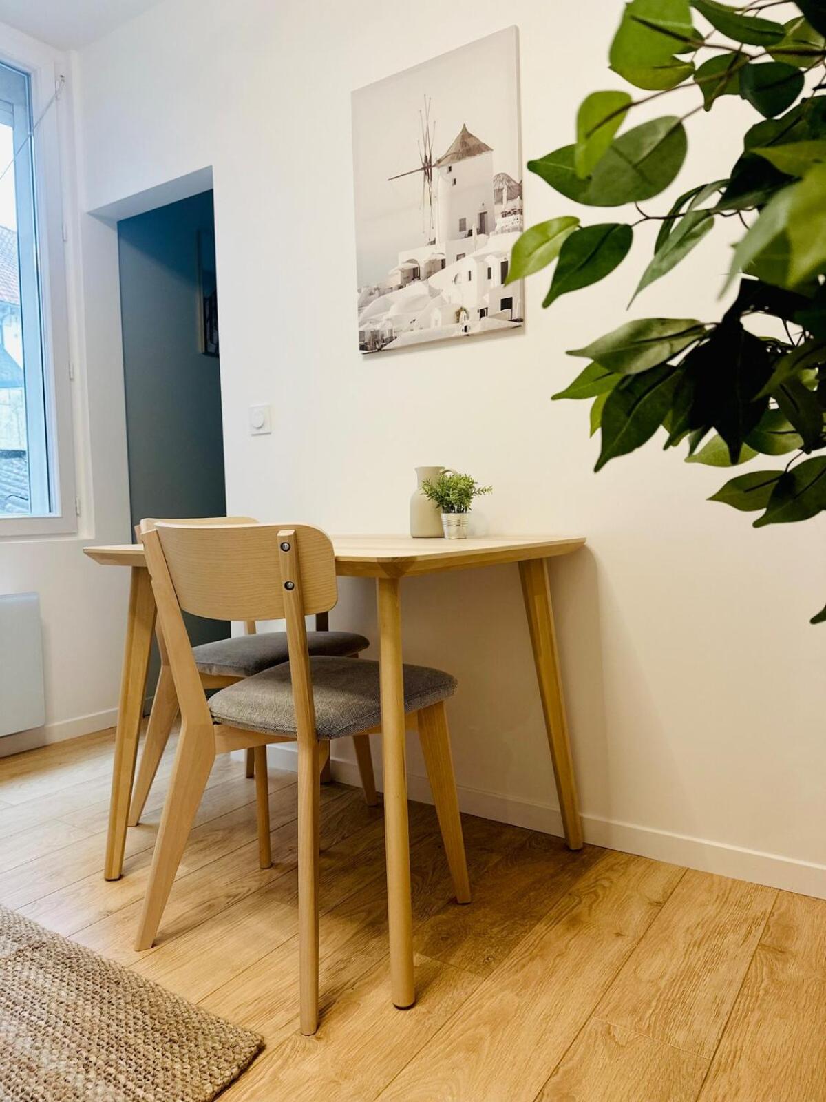 Un Appartement En Centre Ville , A 2 Pas Du Chateau De Villers Cotterets Buitenkant foto